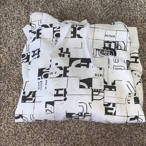 NORTH FACE HOODIE
